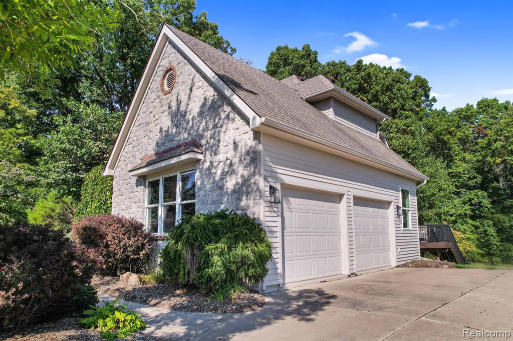 785 W CASTLEBURY Circle, Saline, MI 48176 — Photo 3