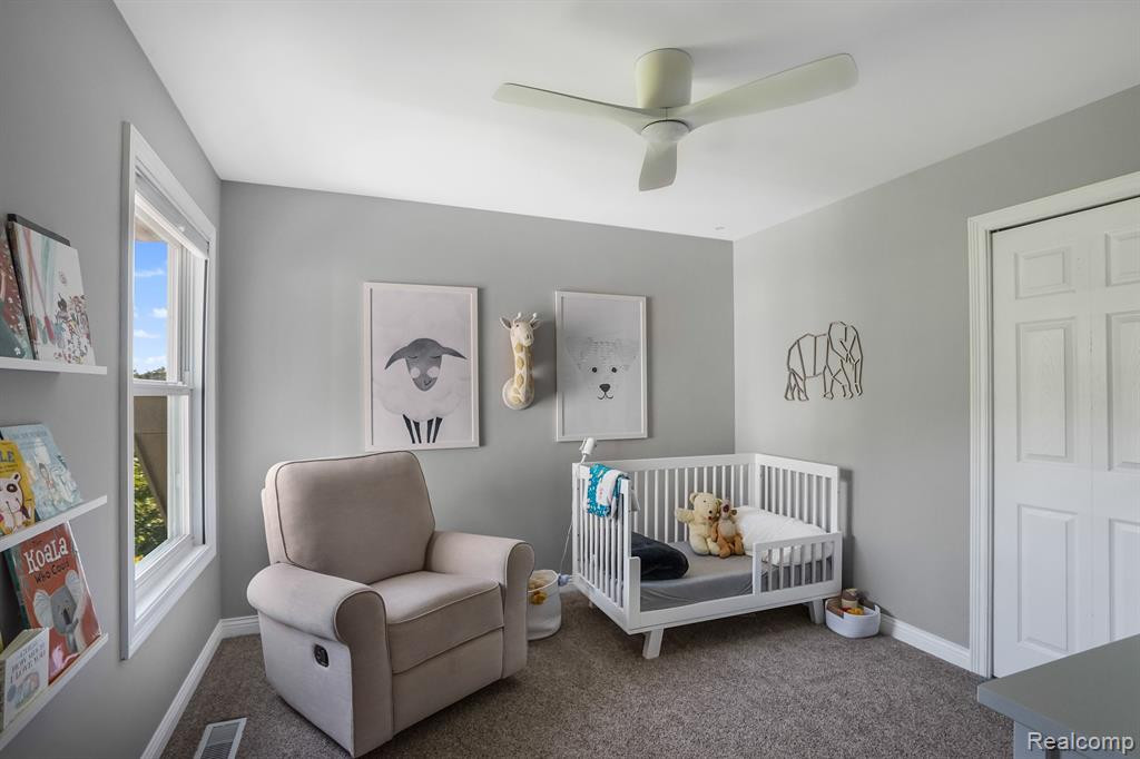 785 W CASTLEBURY Circle, Saline, MI 48176 — Photo 24