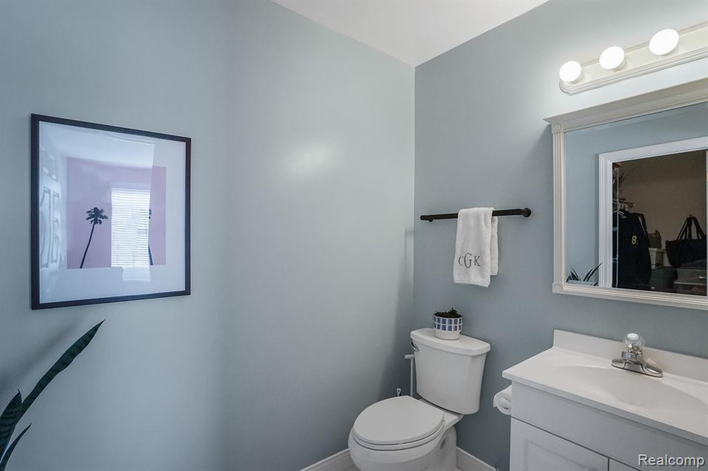 785 W CASTLEBURY Circle, Saline, MI 48176 — Photo 26