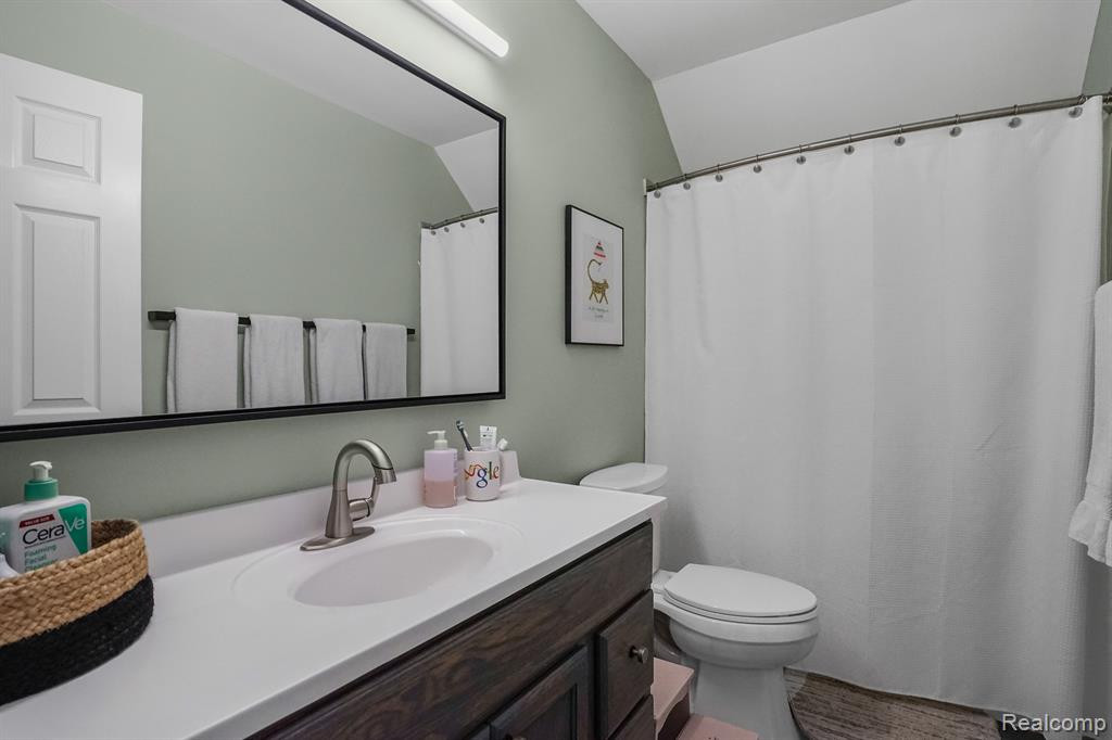 785 W CASTLEBURY Circle, Saline, MI 48176 — Photo 27