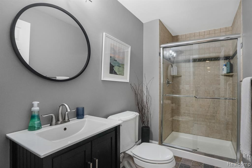 785 W CASTLEBURY Circle, Saline, MI 48176 — Photo 37