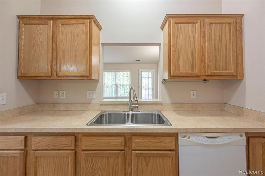 4131 CORNERSTONE Drive, Canton, MI 48188 — Photo 11