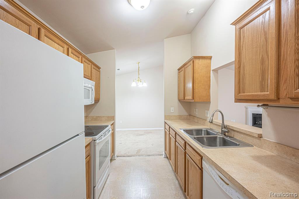 4131 CORNERSTONE Drive, Canton, MI 48188 — Photo 12