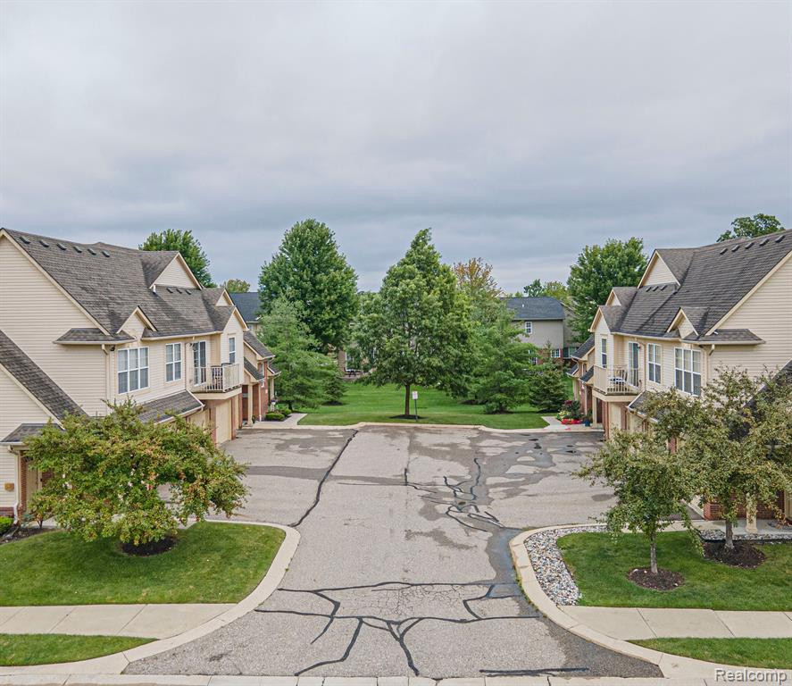 4131 CORNERSTONE Drive, Canton, MI 48188 — Photo 31