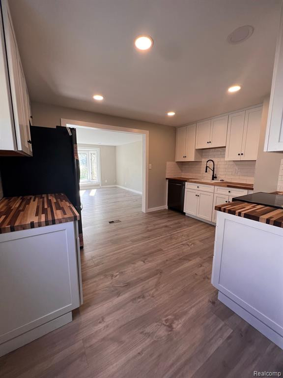 8 BURLINGAME Court, Ann Arbor, MI 48108 — Photo 3