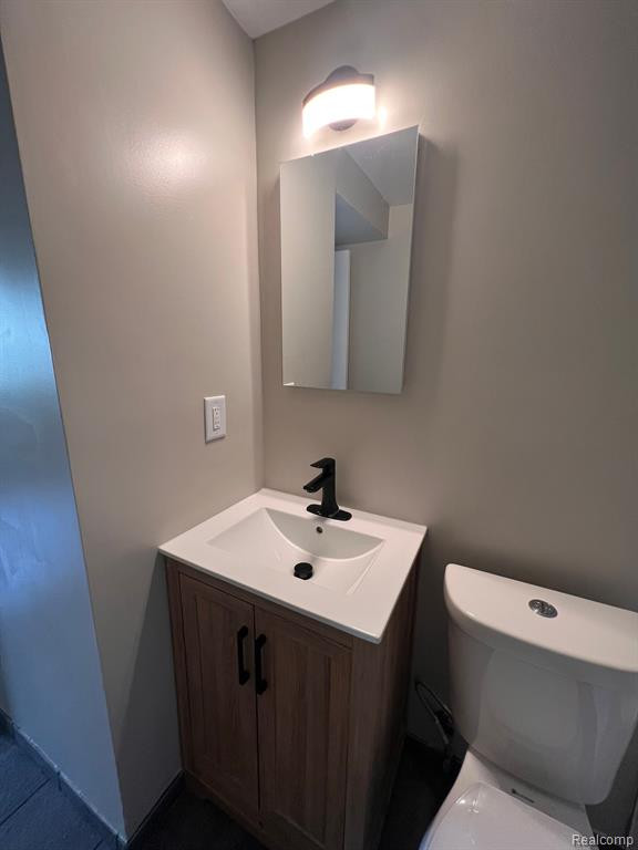 8 BURLINGAME Court, Ann Arbor, MI 48108 — Photo 12