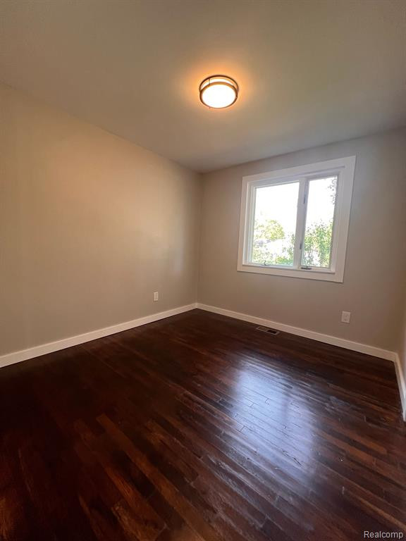 8 BURLINGAME Court, Ann Arbor, MI 48108 — Photo 13
