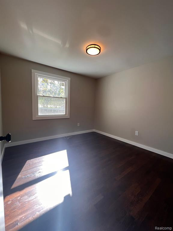 8 BURLINGAME Court, Ann Arbor, MI 48108 — Photo 20