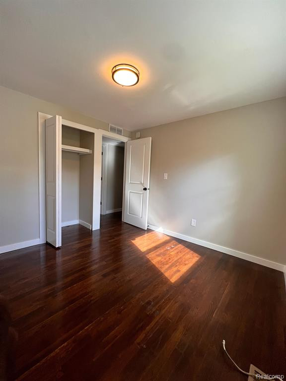 8 BURLINGAME Court, Ann Arbor, MI 48108 — Photo 21