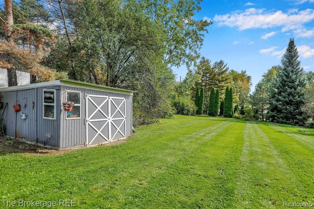 1862 N VAN DYKE Road, Imlay City, MI 48444 — Photo 31