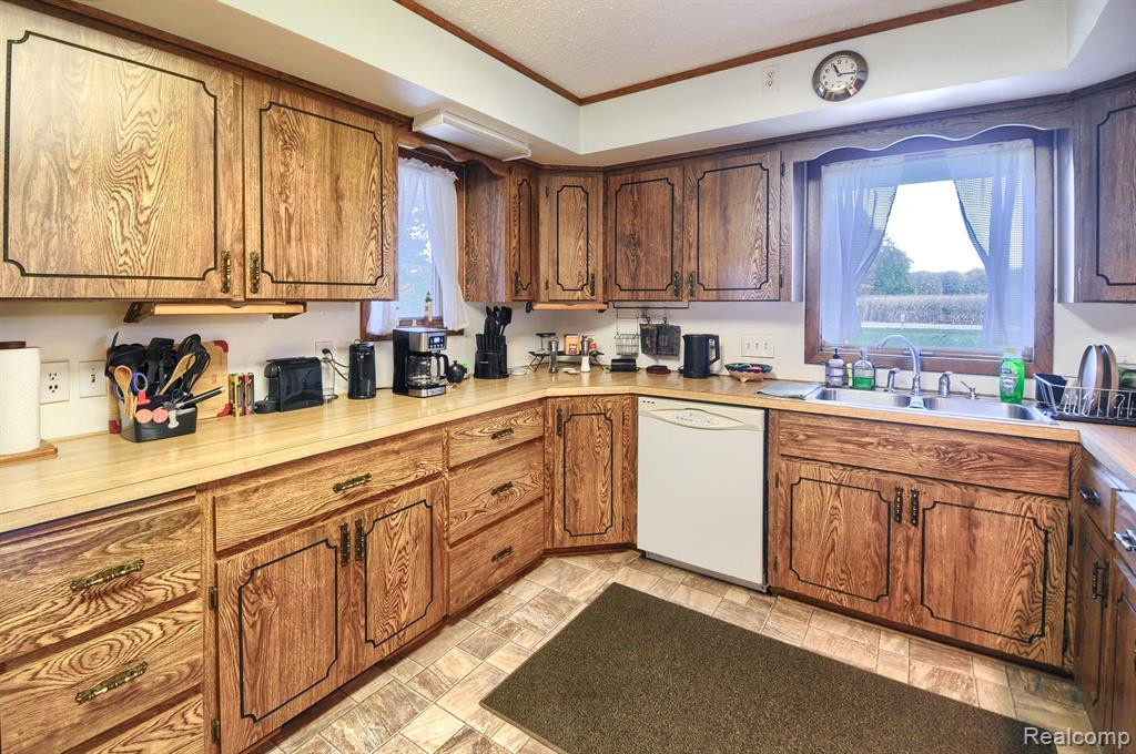 6868 ARMSTRONG Road, Imlay City, MI 48444 — Photo 11