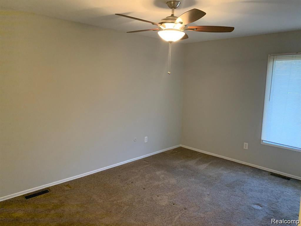 893 CLIFFS Drive, 308, Ypsilanti, MI 48198 — Photo 19