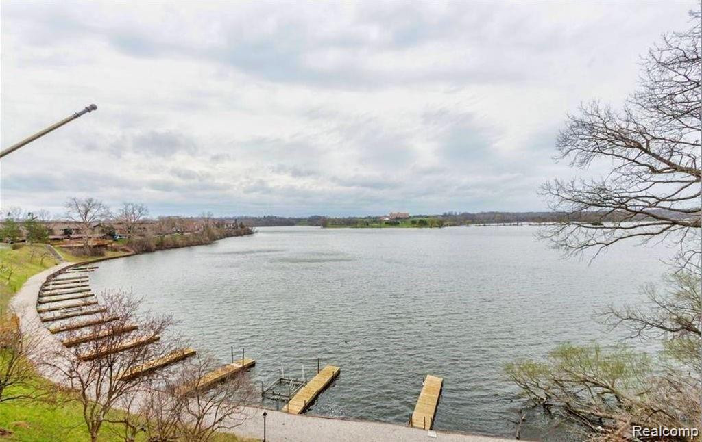 893 CLIFFS Drive, 308, Ypsilanti, MI 48198 — Photo 25