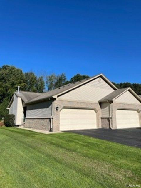 37598 N DIANNE Lane, New Boston, MI 48164 — front exterior