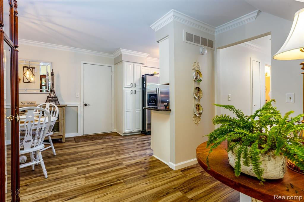 1638 S HILL Circle, Bloomfield Hills, MI 48304 — Photo 10