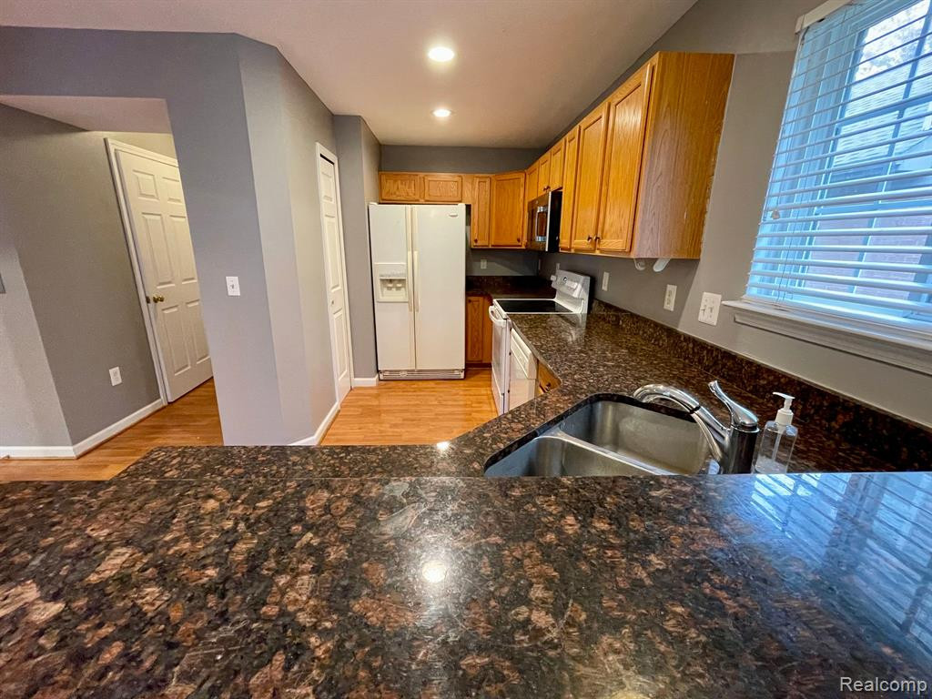 4181 BRIGHTON Lane, Canton, MI 48188 — Photo 9