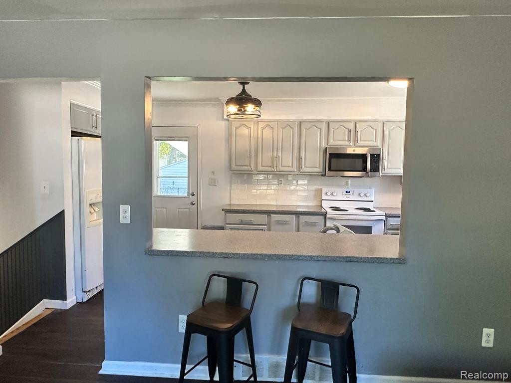 39581 PETERS Drive, Canton, MI 48187 — Photo 5