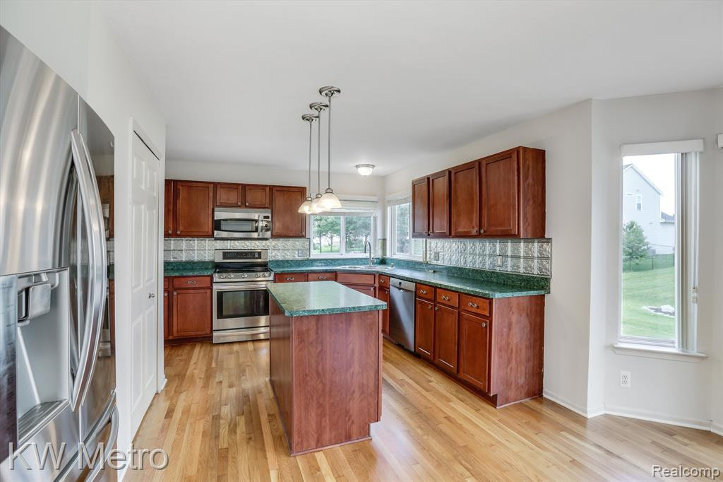 9659 FALMOUTH Drive, Ypsilanti, MI 48197 — Photo 4
