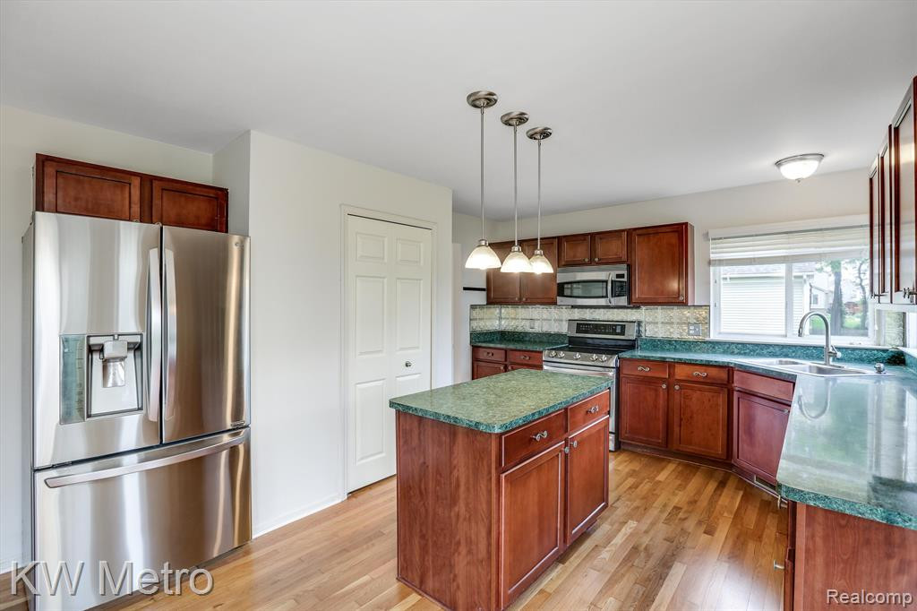 9659 FALMOUTH Drive, Ypsilanti, MI 48197 — Photo 5