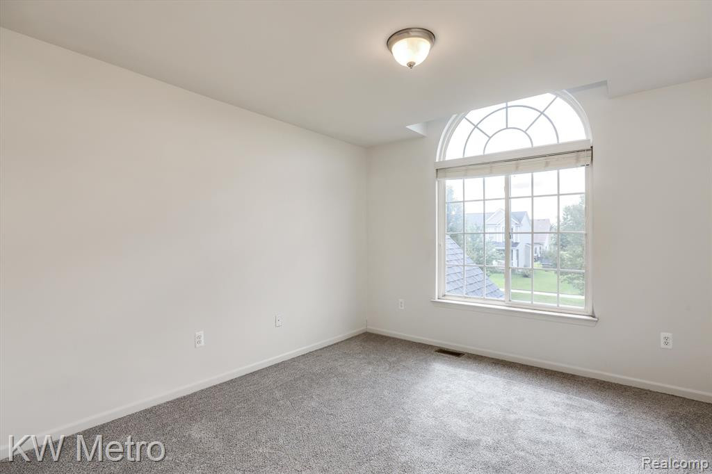 9659 FALMOUTH Drive, Ypsilanti, MI 48197 — Photo 10