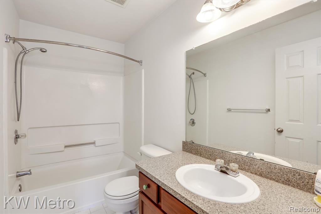 9659 FALMOUTH Drive, Ypsilanti, MI 48197 — Photo 11