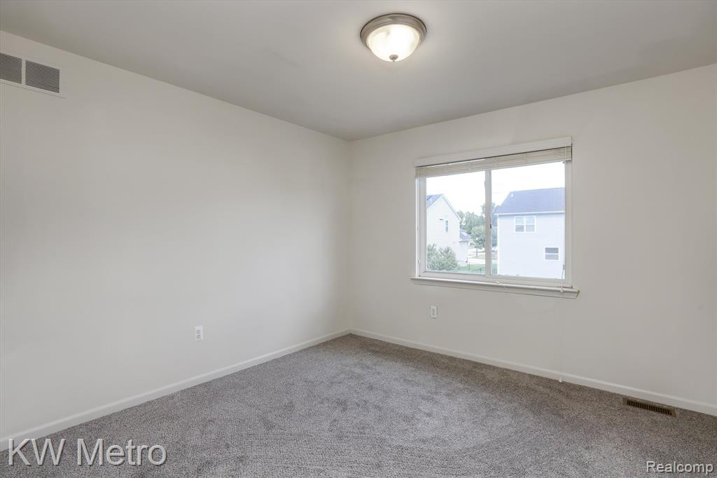 9659 FALMOUTH Drive, Ypsilanti, MI 48197 — Photo 12