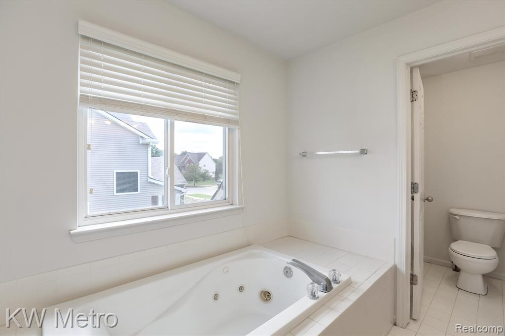 9659 FALMOUTH Drive, Ypsilanti, MI 48197 — Photo 17