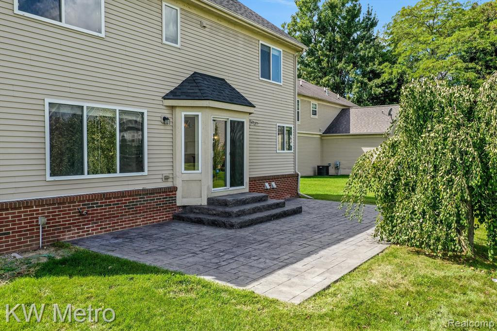 9659 FALMOUTH Drive, Ypsilanti, MI 48197 — Photo 20