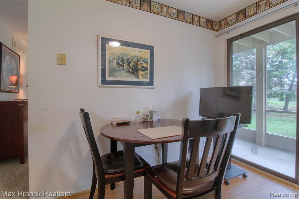 29865 INDIAN Trail, Farmington Hills, MI 48331 — Photo 12