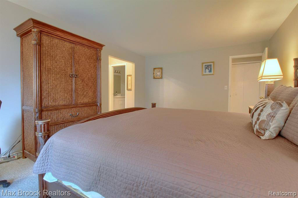 29865 INDIAN Trail, Farmington Hills, MI 48331 — Photo 15