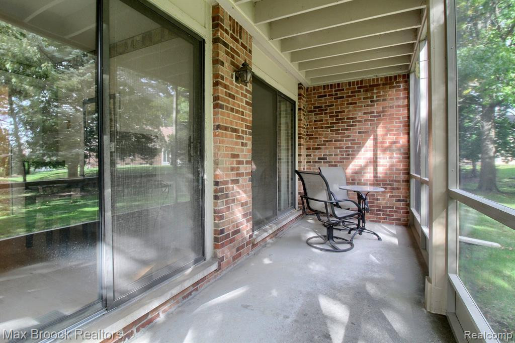 29865 INDIAN Trail, Farmington Hills, MI 48331 — Photo 22