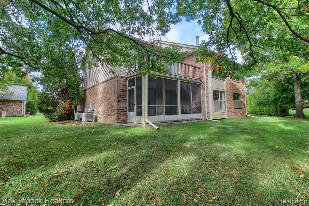 29865 INDIAN Trail, Farmington Hills, MI 48331 — Photo 24