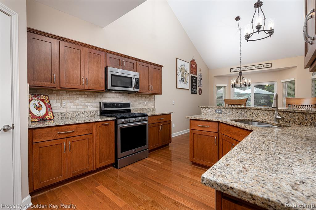 8725 Columbia Circle, Canton, MI 48187 — Photo 13