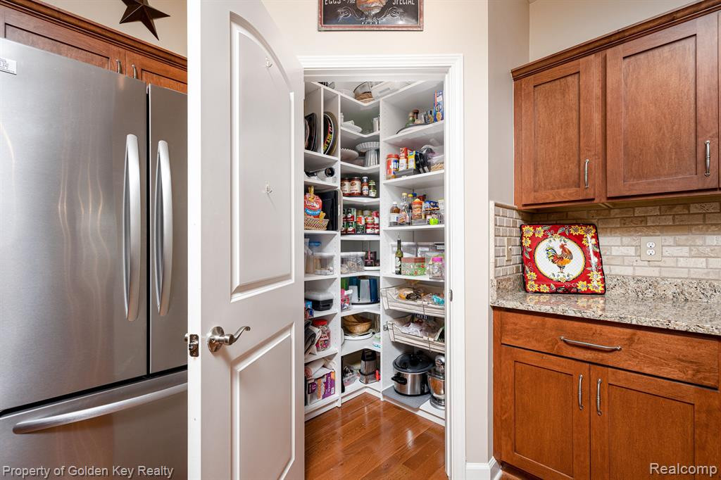 8725 Columbia Circle, Canton, MI 48187 — Photo 14