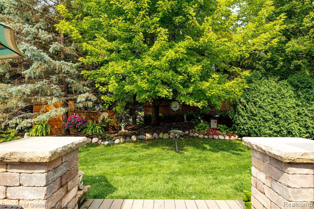 8725 Columbia Circle, Canton, MI 48187 — Photo 32