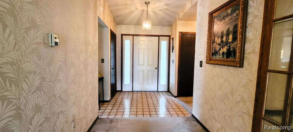6862 WOODMERE Drive, Canton, MI 48187 — Photo 6