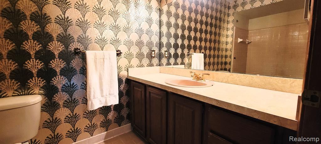 6862 WOODMERE Drive, Canton, MI 48187 — Photo 15