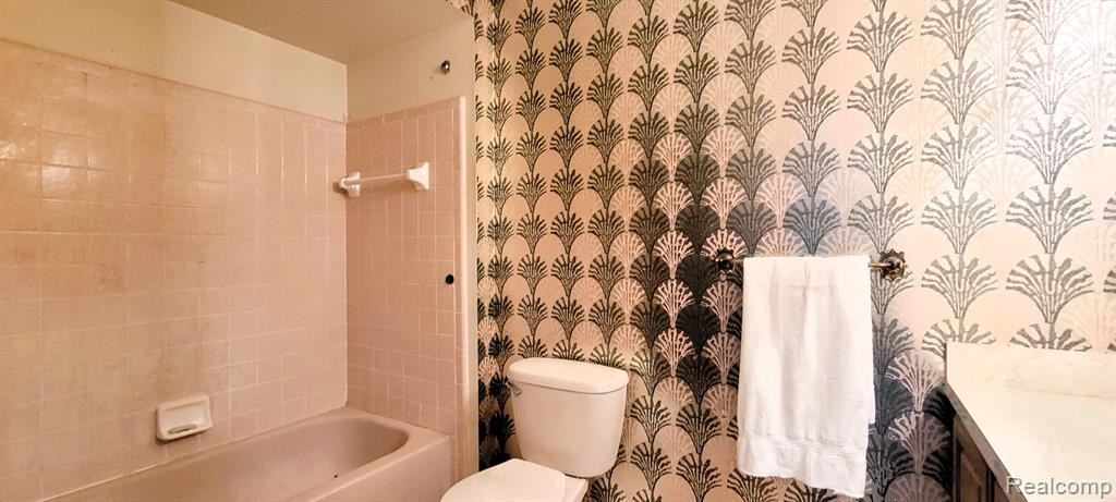 6862 WOODMERE Drive, Canton, MI 48187 — Photo 16