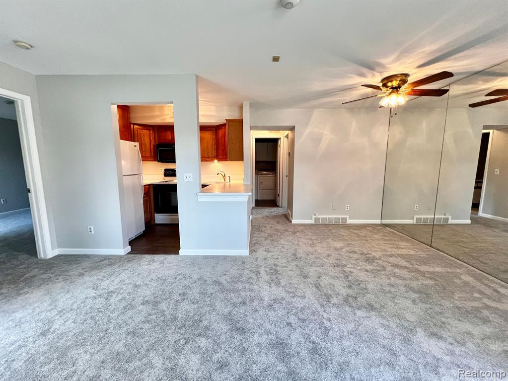 42531 LILLEY POINTE Drive, 13, Canton, MI 48187 — Photo 21