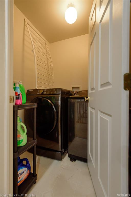 13320 COUNTRY WALK, Belleville, MI 48111 — Photo 17