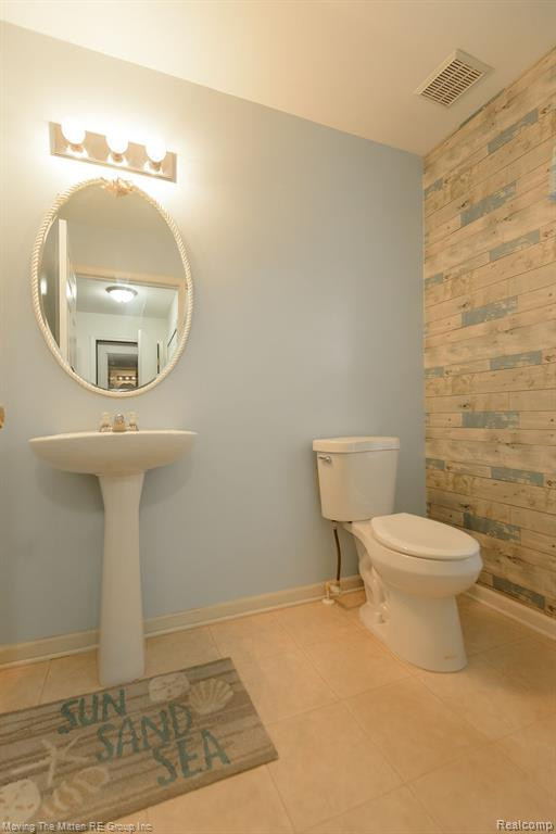 13320 COUNTRY WALK, Belleville, MI 48111 — Photo 18