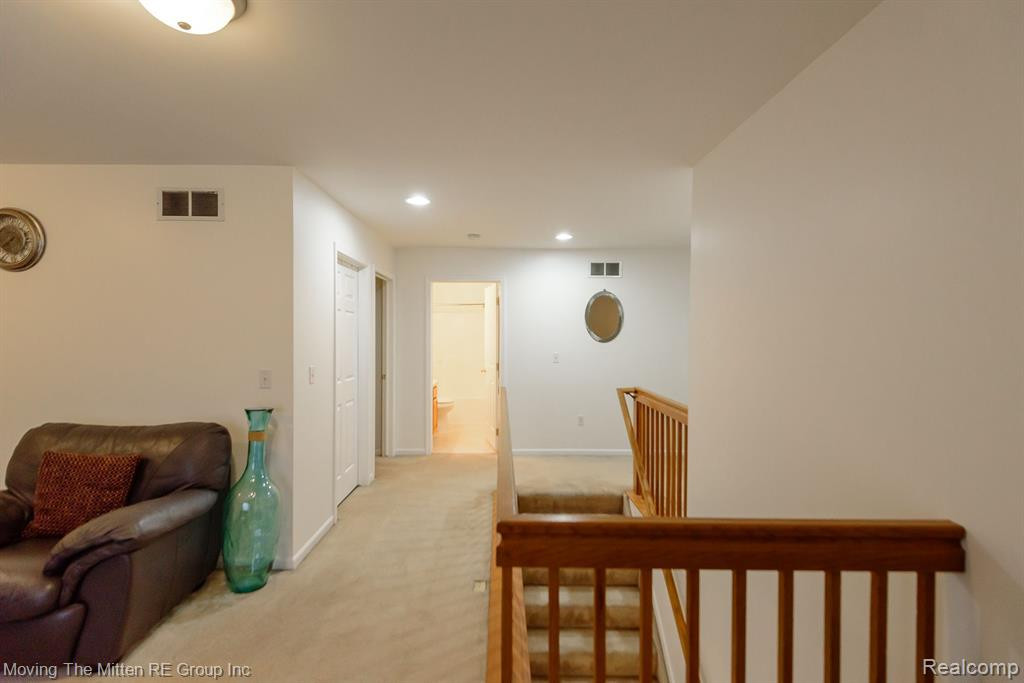 13320 COUNTRY WALK, Belleville, MI 48111 — Photo 21