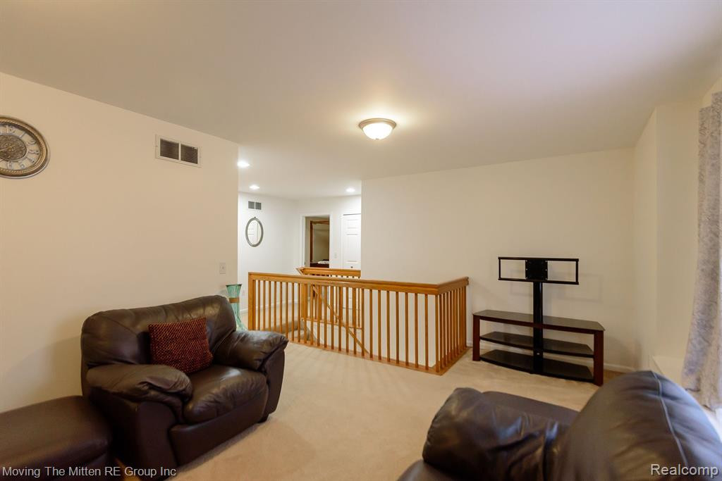 13320 COUNTRY WALK, Belleville, MI 48111 — Photo 22