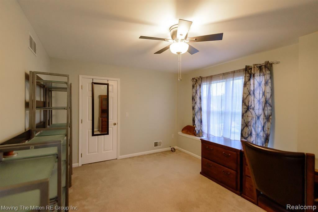 13320 COUNTRY WALK, Belleville, MI 48111 — Photo 36