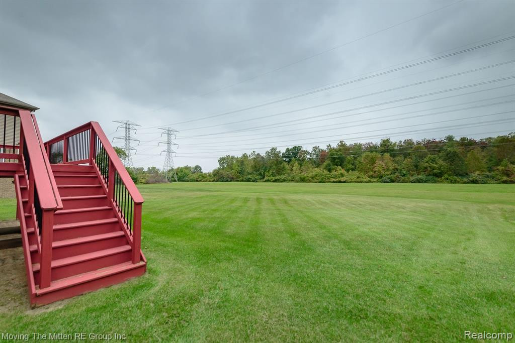 13320 COUNTRY WALK, Belleville, MI 48111 — Photo 45