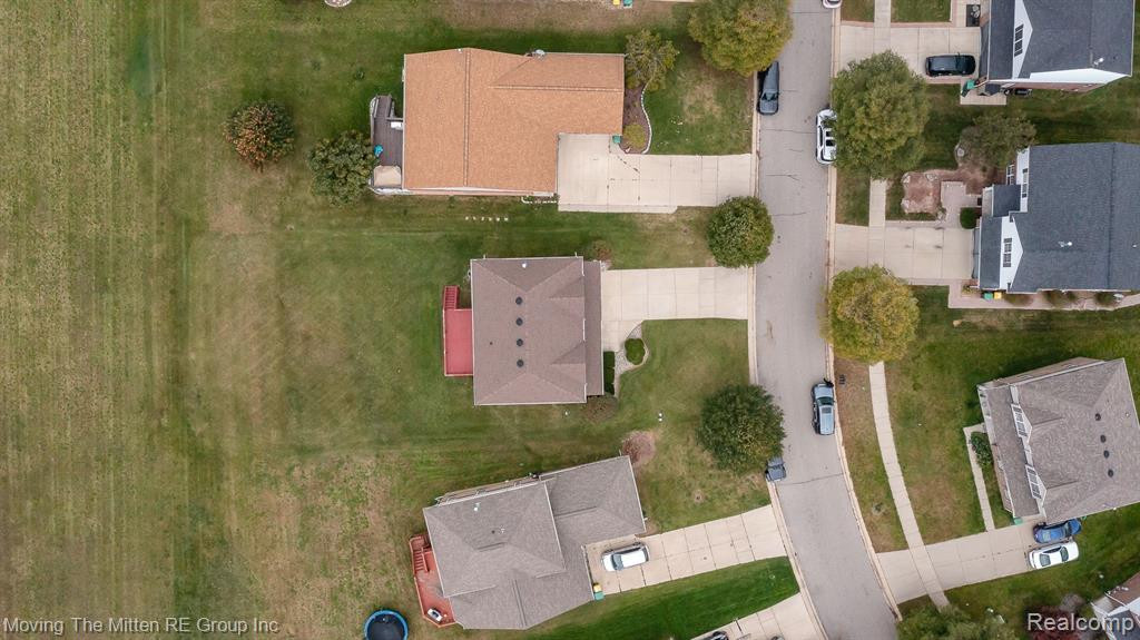 13320 COUNTRY WALK, Belleville, MI 48111 — Photo 55