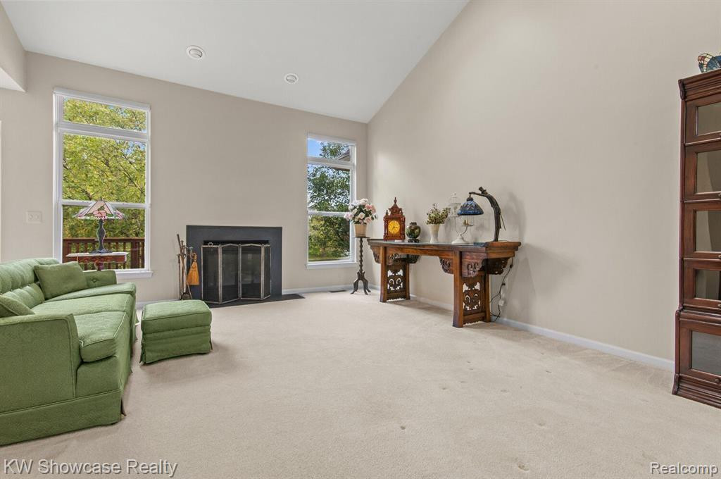 1471 TREYBORNE Circle, Commerce Twp, MI 48390 — Photo 6