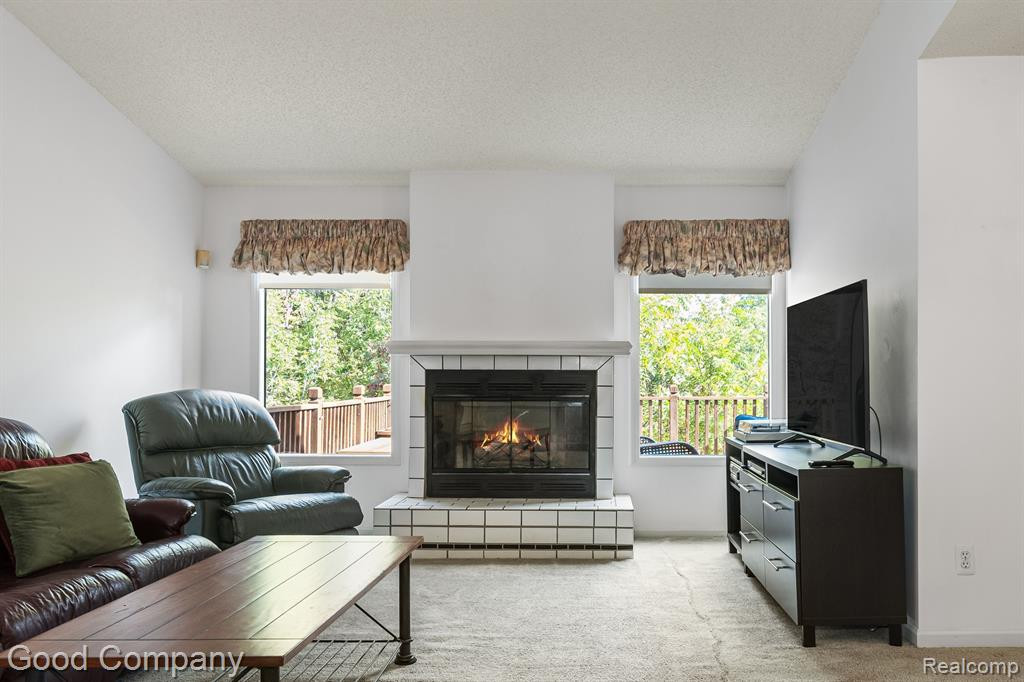 35330 Blue Spruce Drive, Farmington Hills, MI 48335 — Photo 3