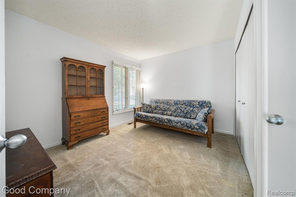 35330 Blue Spruce Drive, Farmington Hills, MI 48335 — Photo 13