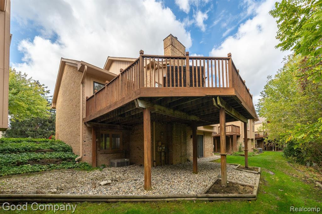 35330 Blue Spruce Drive, Farmington Hills, MI 48335 — Photo 22